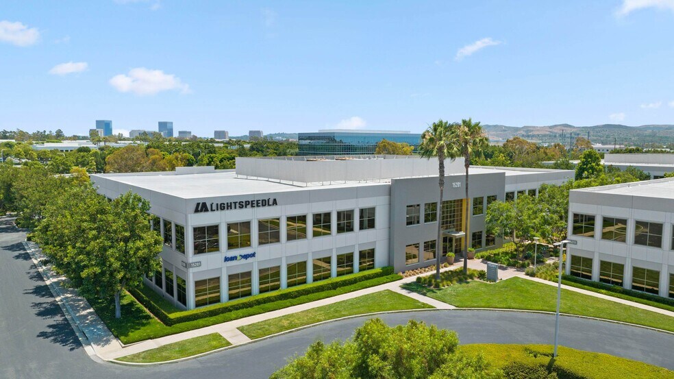 More Photos Of 46 Discovery, Irvine Unknown For Lease