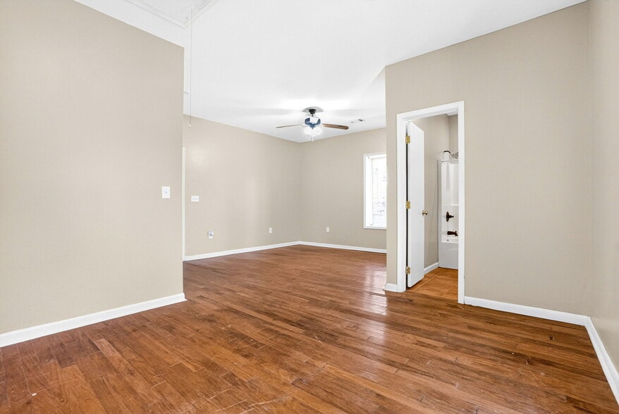 More Photos Of 1049 County Road 539, Valley Flex For Sale