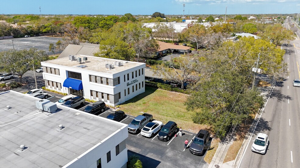 More Photos Of 804 N Belcher Rd, Clearwater Office For Lease
