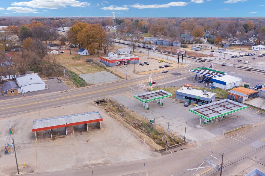 More Photos Of 1045 N 1st St, Milan Carwash For Sale