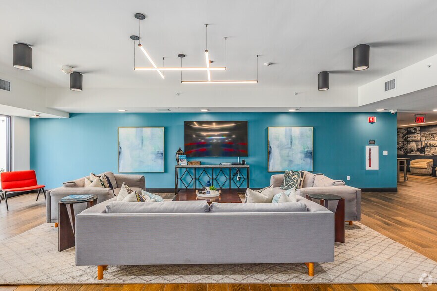 More Photos Of 361 N ROSALIND AVE, Orlando Apartments For Lease