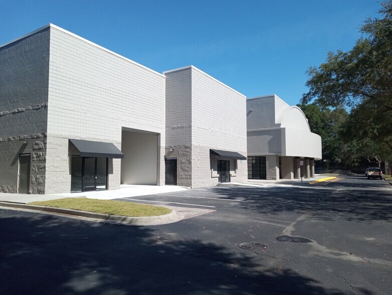 More Photos Of 1132 Shawnee St, Savannah Flex For Lease
