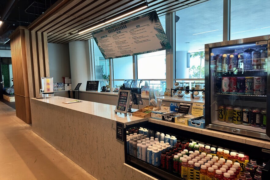 More Photos Of 1800 N Bayshore Dr, Miami Apartments For Sale