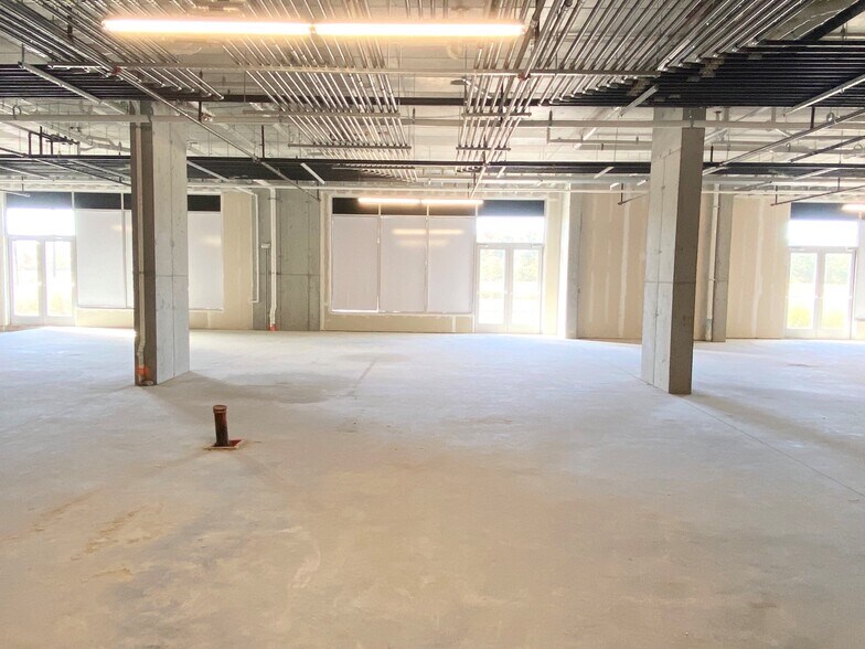 More Photos Of 10 Patriot Pky, South Weymouth Apartments For Lease