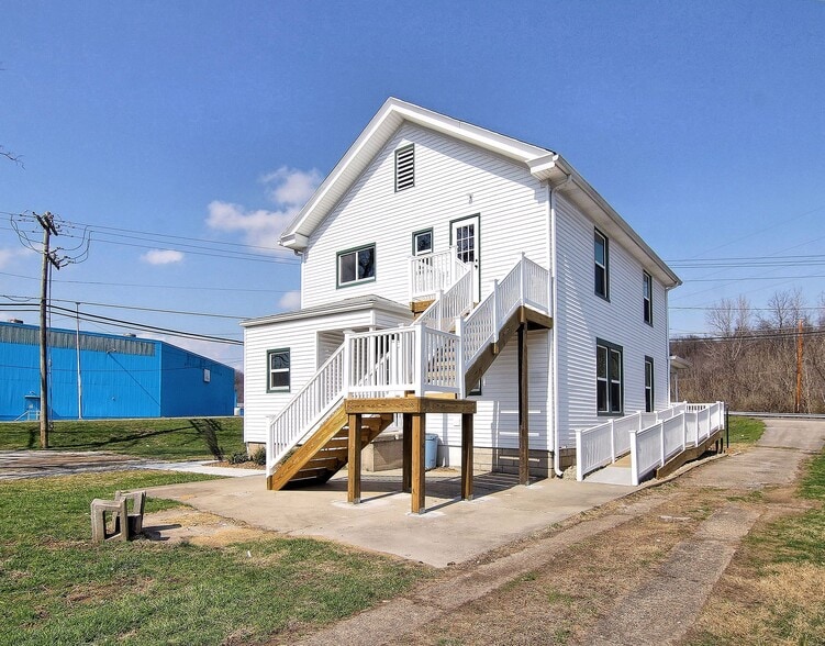 More Photos Of 1220 Belleview Dr, Lawrenceburg Office For Lease