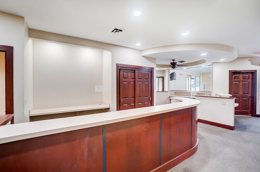 More Photos Of 3300 Philadelphia Dr, Dayton Medical For Sale