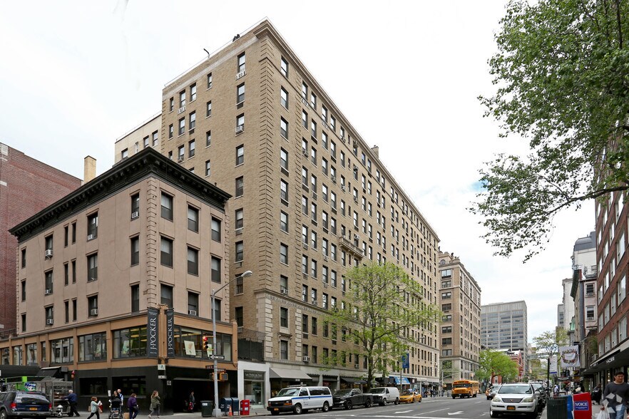 More Photos Of 826-842 Lexington Ave, New York Apartments For Lease