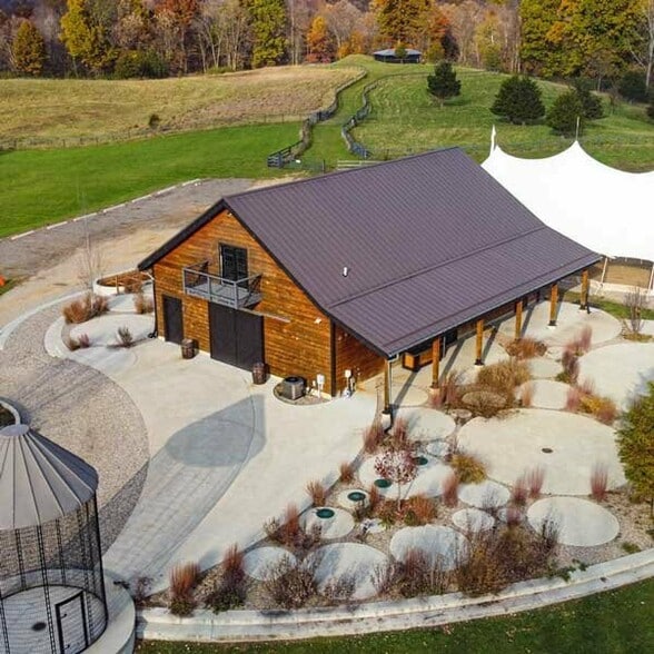 More Photos Of 20390 N M 52, Chelsea Restaurant For Lease