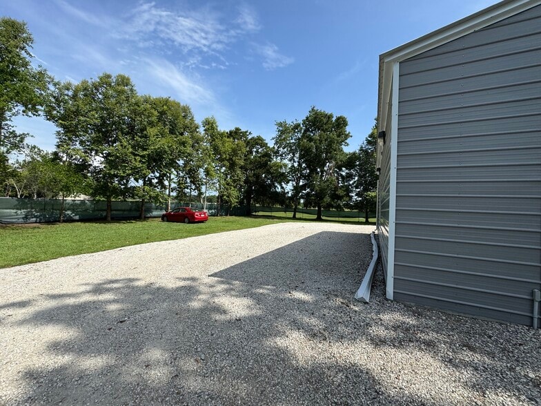 More Photos Of 3830 Clubhouse Rd, Lakeland Industrial For Sale