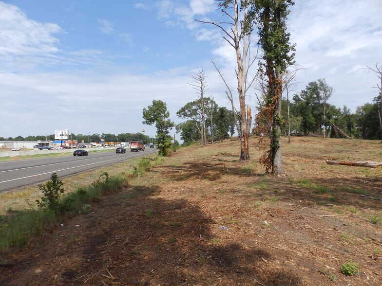 More Photos Of 16393 Highway 31, Tyler Land For Sale