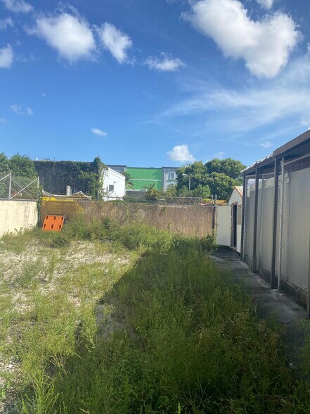 More Photos Of 2126 Collins Ct, Hollywood Refrigeration Cold Storage For Lease