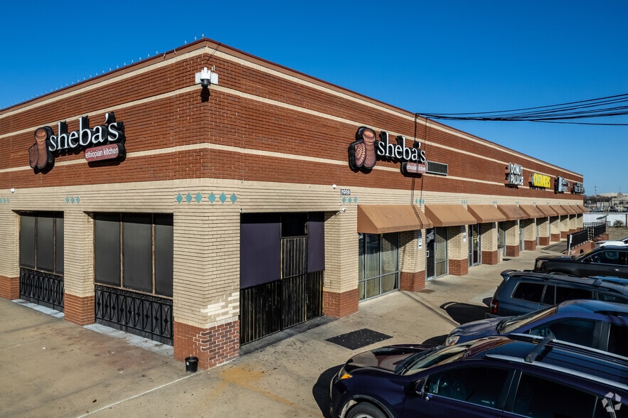 More Photos Of 8989 Forest Ln, Dallas General Retail For Lease