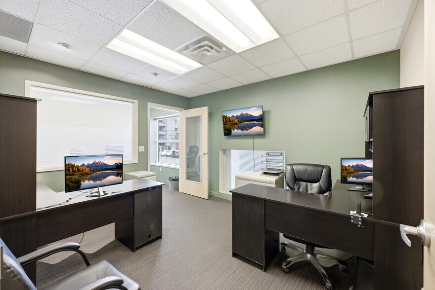 More Photos Of 555 S 300 E, Salt Lake City Office For Sale