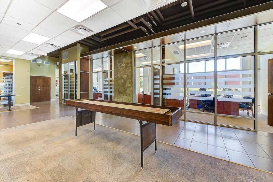 More Photos Of 2040 Springfield Rd, Kelowna Apartments For Sale