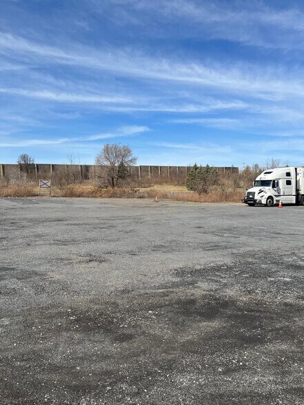 More Photos Of 832 Trexlertown Rd, Breinigsville Warehouse For Sale