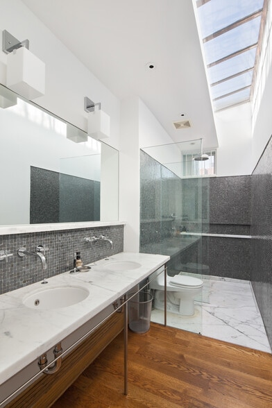 More Photos Of 238 Mulberry St, New York Storefront Retail Residential For Sale