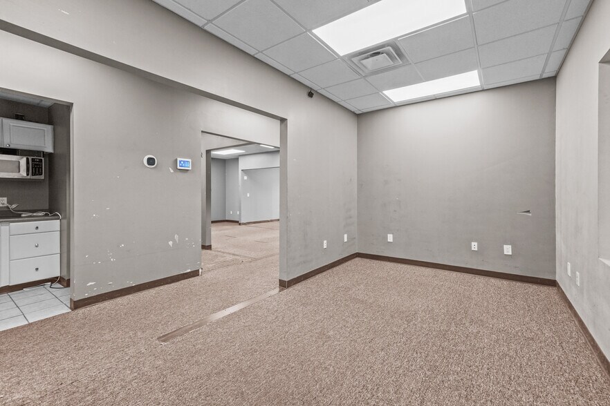 More Photos Of 495 Central Ave, Seekonk Medical For Lease