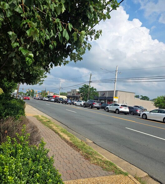 More Photos Of 7311 Little River Tpke, Annandale Storefront For Sale