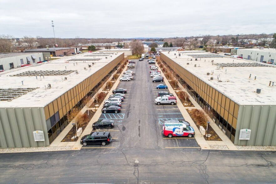 More Photos Of 3156 Roger B Chaffe, Grand Rapids Warehouse For Lease