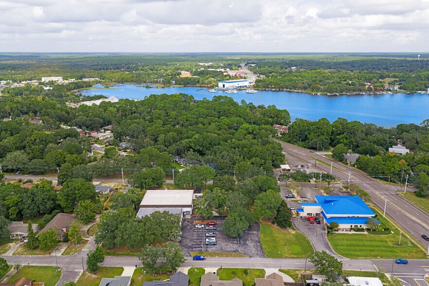 More Photos Of 313-315 Edge Ave, Valparaiso Office For Sale