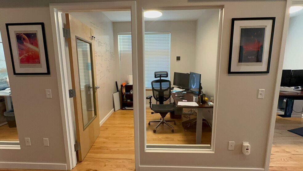 More Photos Of 337 E Simpson St, Lafayette Storefront Retail Office For Lease