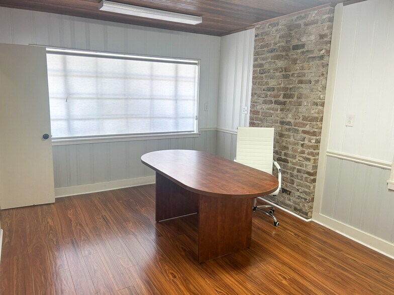 More Photos Of 1420 Government St, Mobile Office Residential For Lease