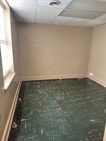 More Photos Of 1054 Industrial Ave, Danville Warehouse For Sale