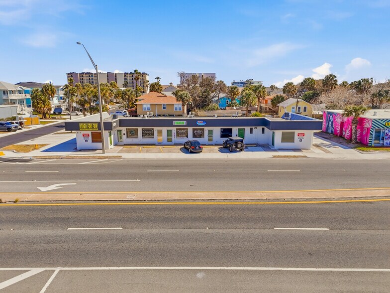 More Photos Of 711 S 3rd St, Jacksonville Beach Storefront Retail Office For Lease