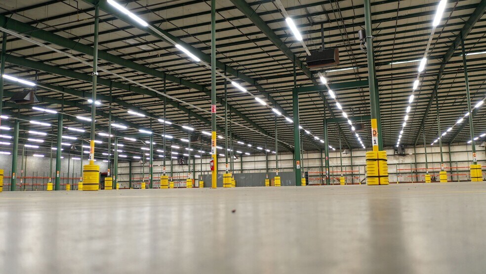 More Photos Of 50 Iron Gate Rd, Clarksville Manufacturing For Lease