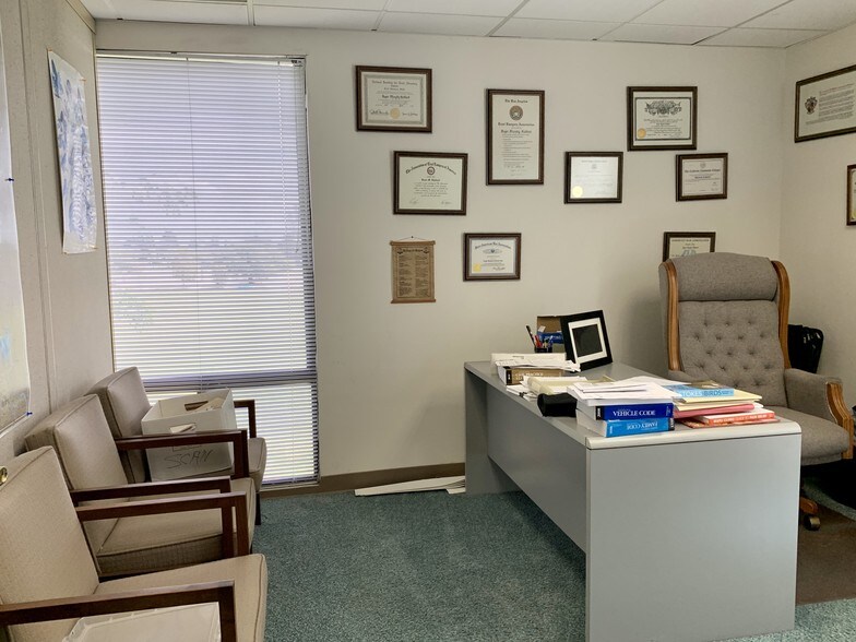 More Photos Of 426 Barcellus Ave, Santa Maria Medical For Lease