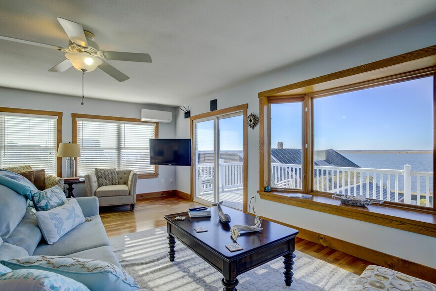 More Photos Of 3691 Main St, Chincoteague Marina For Sale