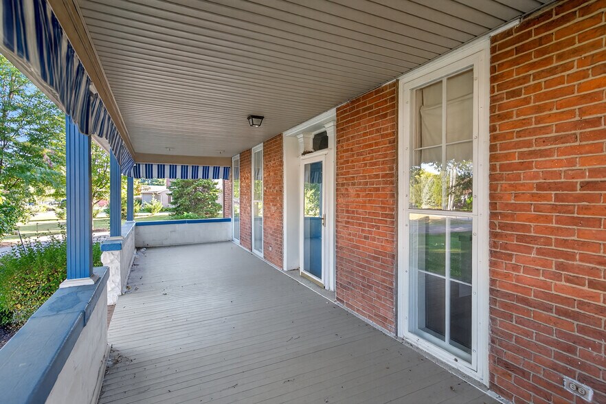 More Photos Of 1441 Saint Marys Ave, Sidney Office For Sale