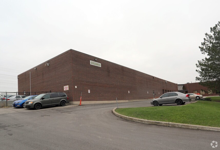 Primary Photo Of 610 Hanlan Rd, Vaughan Warehouse For Lease