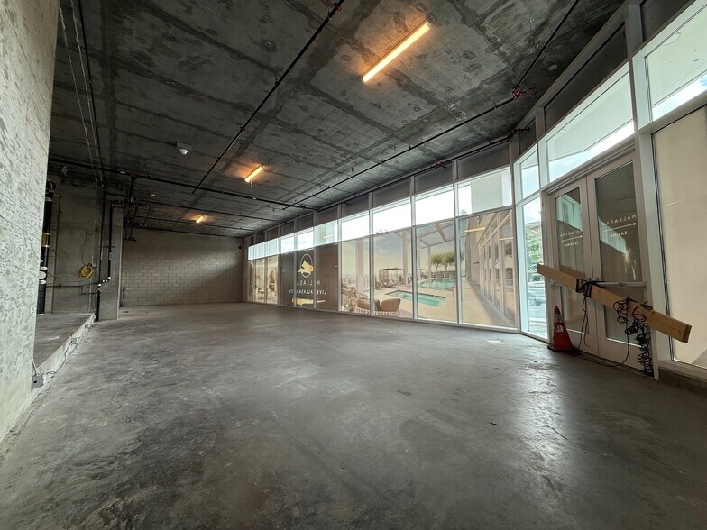 More Photos Of 696 S New Hampshire Ave, Los Angeles Apartments For Lease