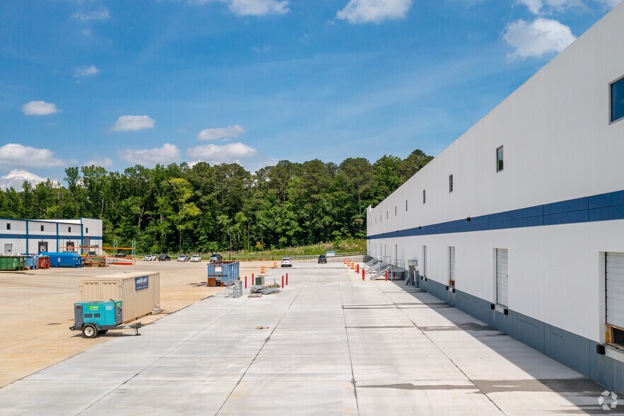 More Photos Of 1033 Cass White Rd NE, Cartersville Distribution For Lease