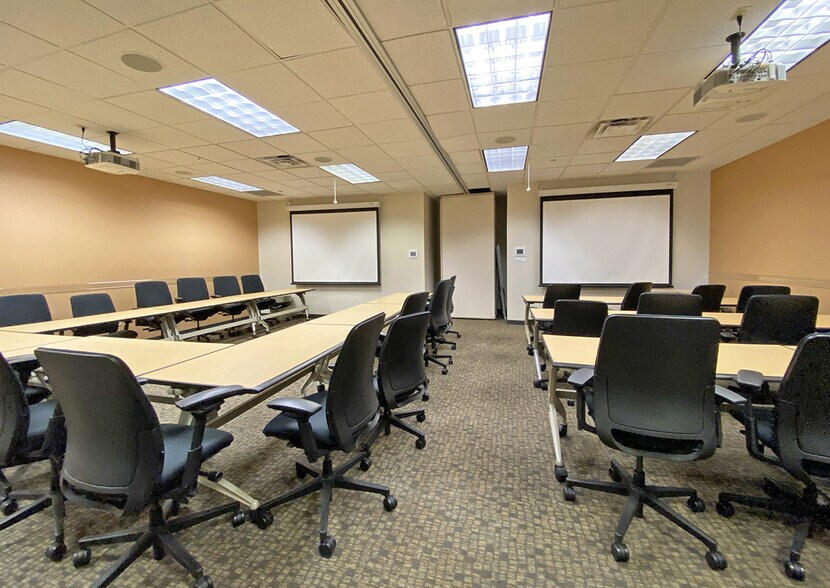 More Photos Of 8801 Horizon Blvd NE, Albuquerque Office For Lease