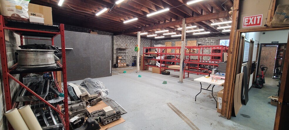 More Photos Of 742 3rd Ave, Longview Distribution For Sale