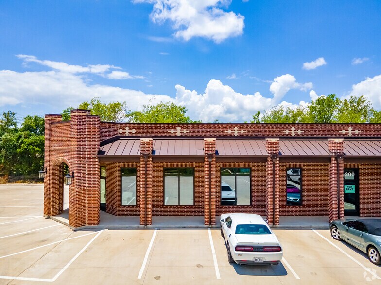 More Photos Of 3348 Peden Rd, Fort Worth Office Residential For Lease