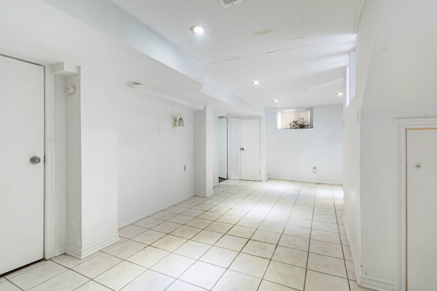 More Photos Of 740 Lansdowne Av, Toronto Multifamily For Sale
