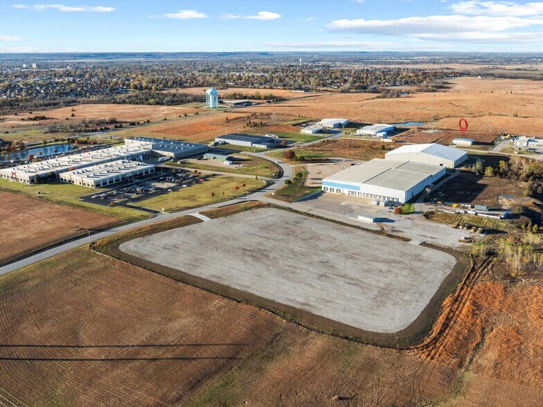 More Photos Of 7380 International Ct, Bartlesville Warehouse For Lease
