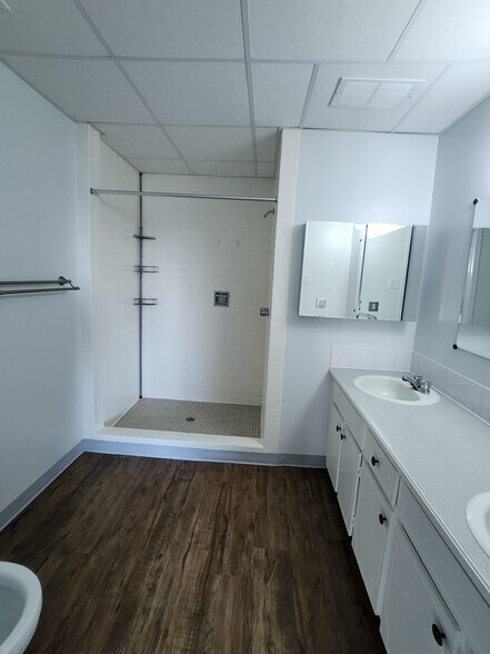 More Photos Of 5000 50 St, Beaumont Storefront Retail Office For Lease