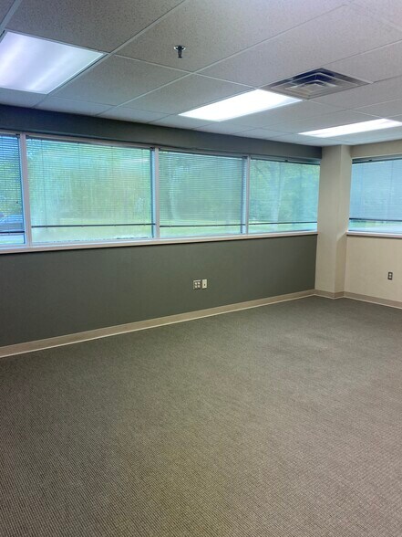 More Photos Of 303 Corporate Center Dr, Vandalia Office For Lease
