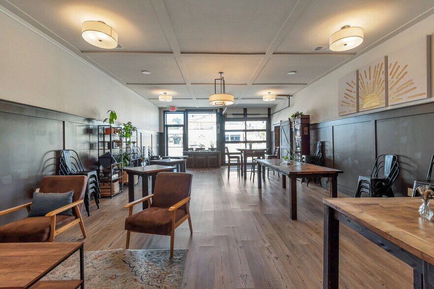 More Photos Of 179 E Moreno St, Buford General Retail For Sale