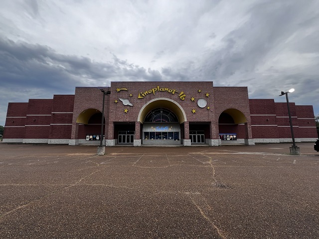 Primary Photo Of 79 Atoka-Munford Rd, Munford Movie Theatre For Sale