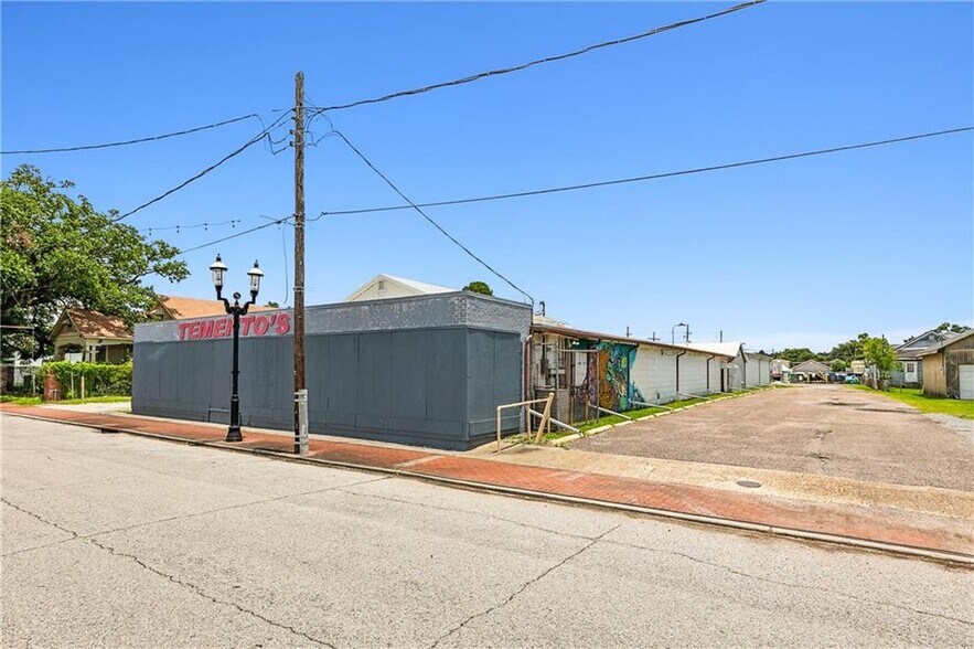 More Photos Of 435 Sala Ave, Westwego Freestanding For Sale