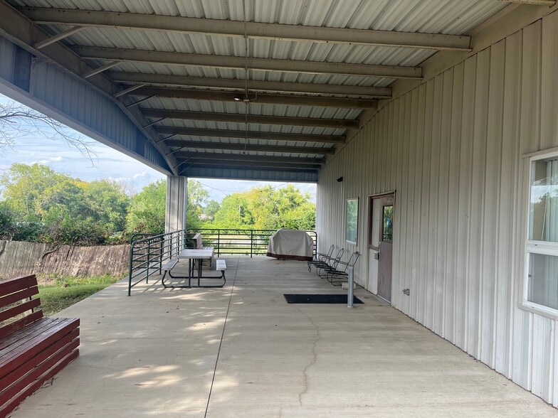 More Photos Of 12604A 3rd, Grandview Medical For Lease