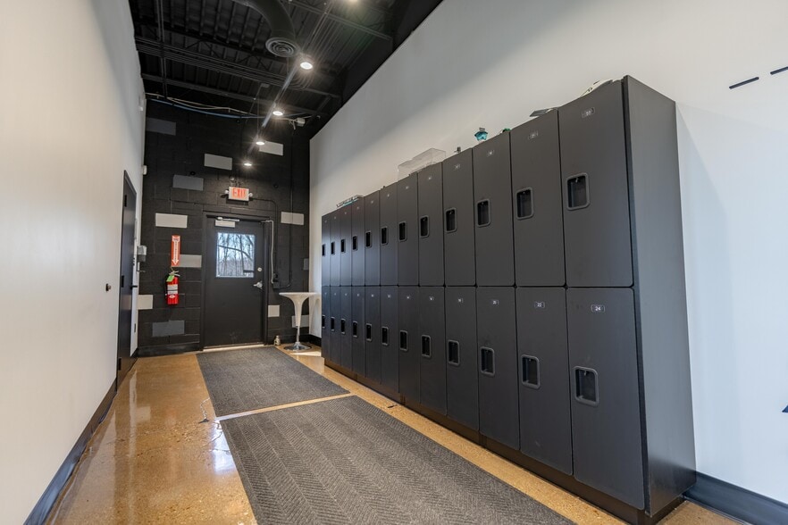 More Photos Of 4880 Hills And Dales Rd NW, Canton Warehouse For Sale