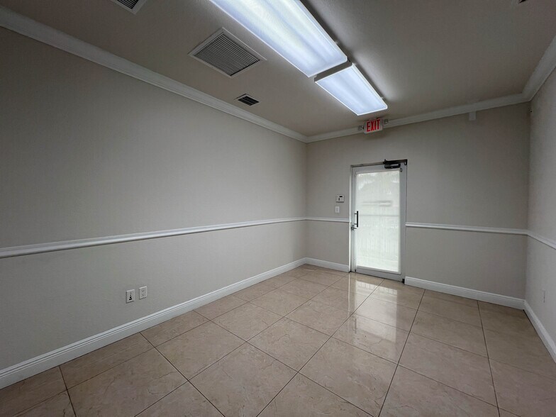 More Photos Of 2470 NW 102nd Pl, Doral Storefront Retail Office For Sale