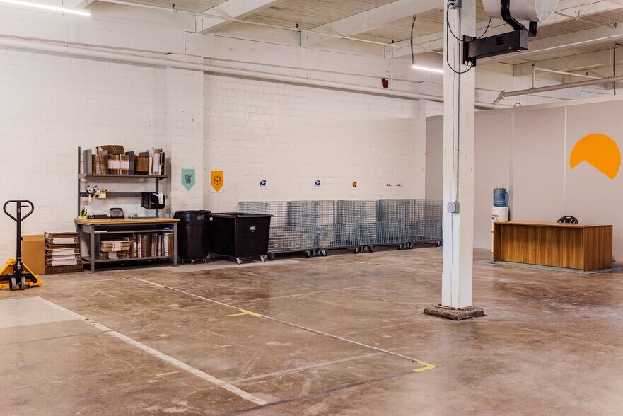 More Photos Of 4786-4790 1st Ave S, Seattle Warehouse For Lease
