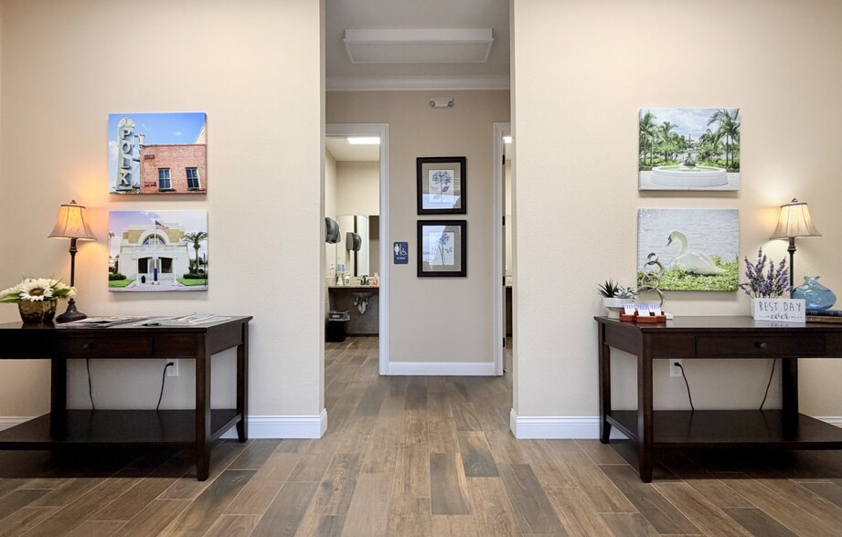More Photos Of 5908 Hillside Heights Dr, Lakeland Medical For Sale